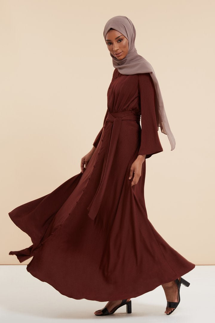 Questions You Should Ask Before Buying A Modanisa Abaya CAVE Questions You Should Ask Before Buying A Modanisa Abaya CAVE