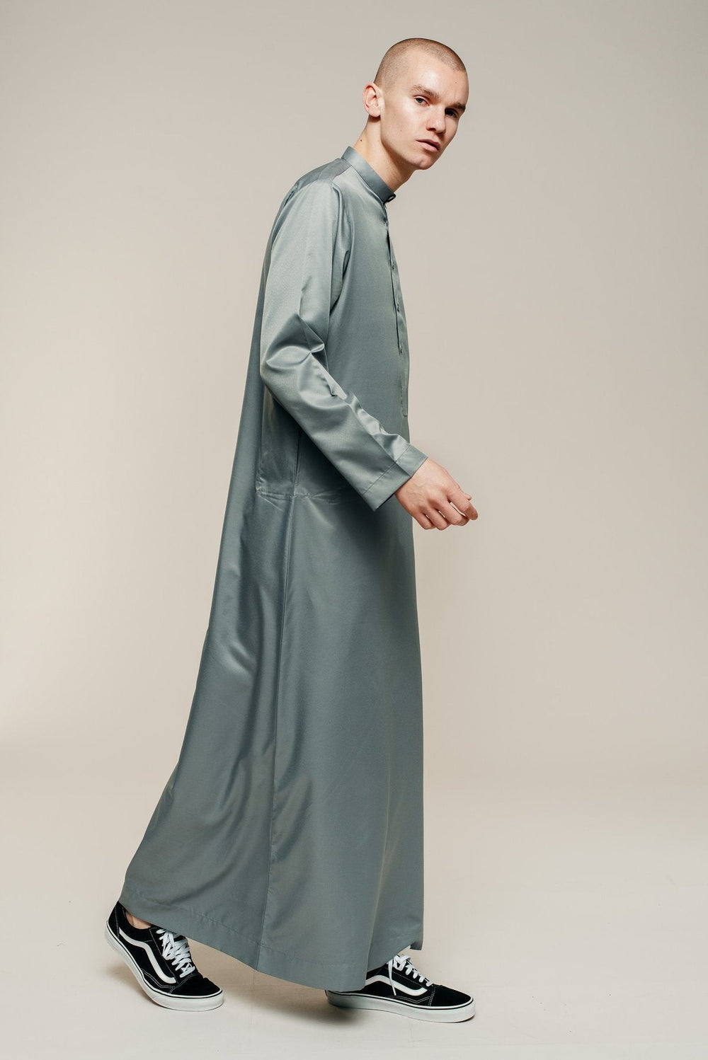 Cave Thobes Vs Al Aseel Thobes CAVE