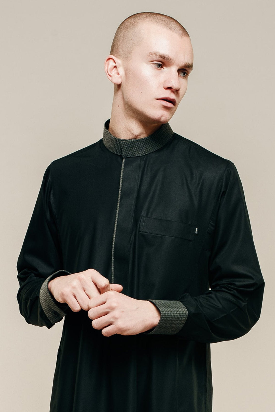 Trouver les bons vêtements Thawb pour hommes