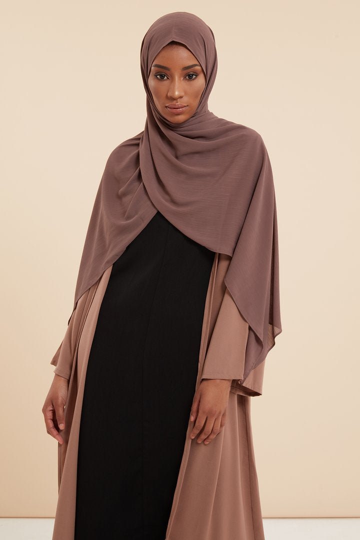 Most Popular Ways To Wear An Abaya Dress