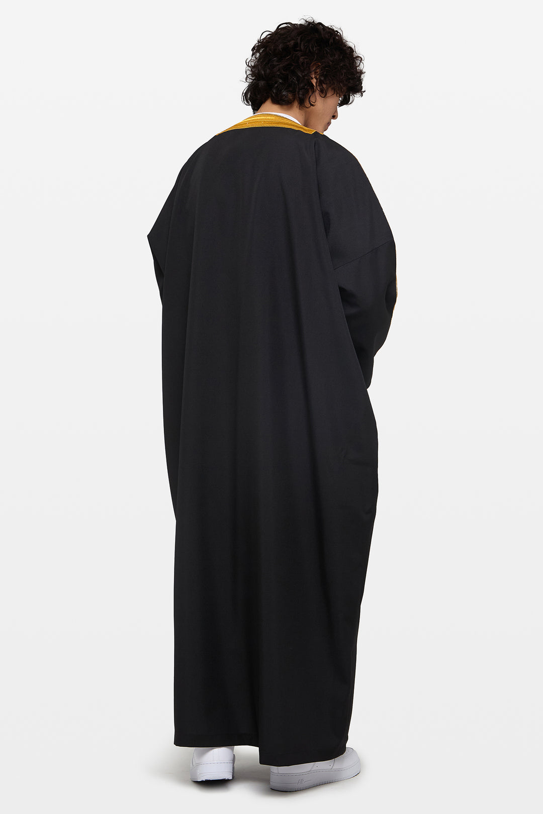 Black & Gold Heavy Kuwaiti Bisht - CAVE