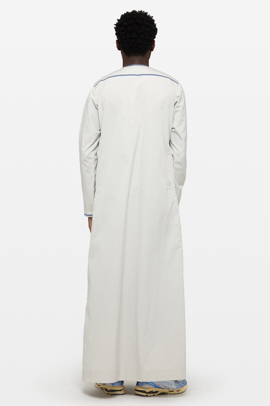 Moon Grey & Dusty Blue Emirati Thobe - CAVE