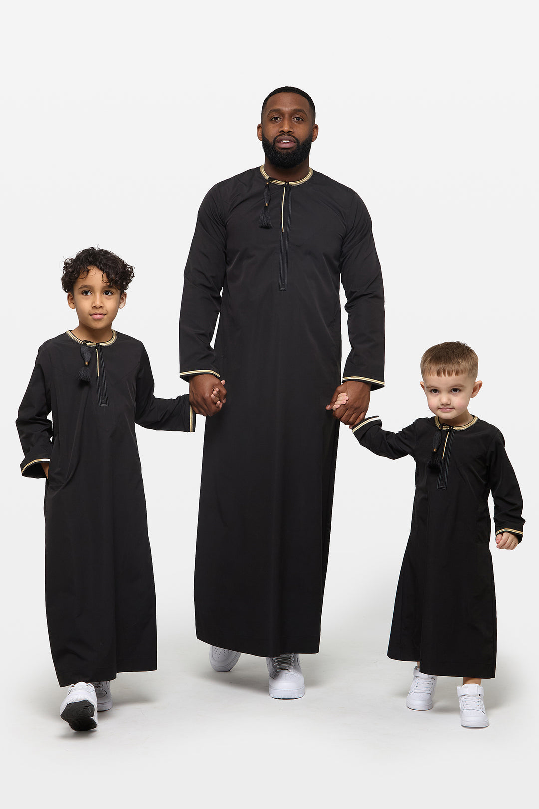 Black & Gold Omani Thobe - CAVE