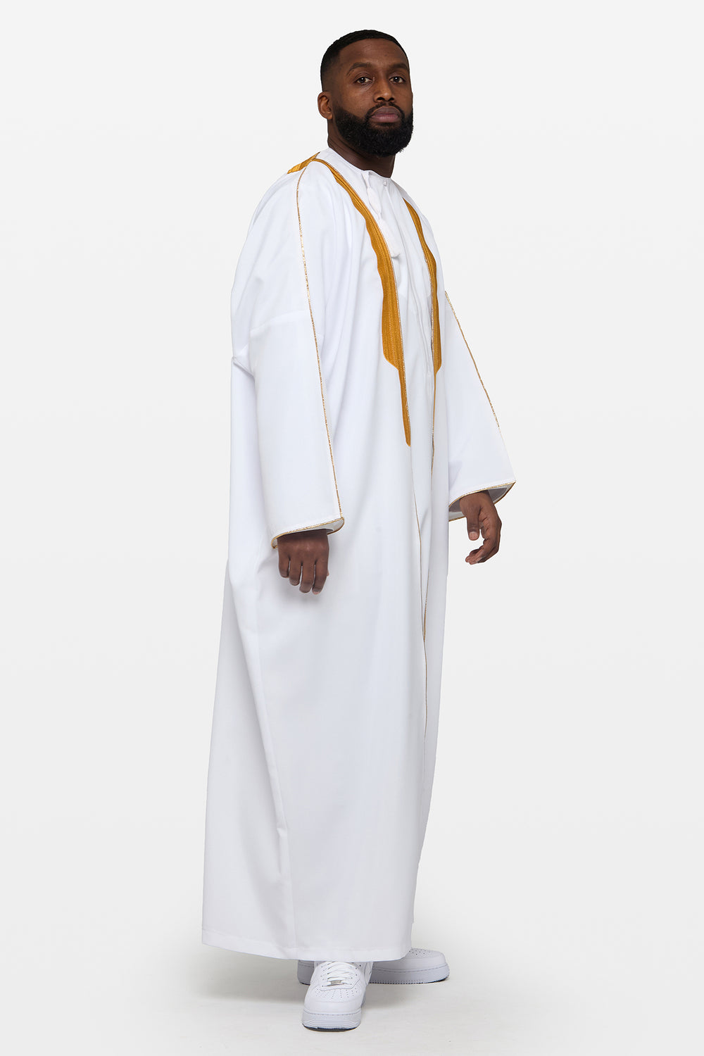 White & Gold Heavy Kuwaiti Bisht - CAVE