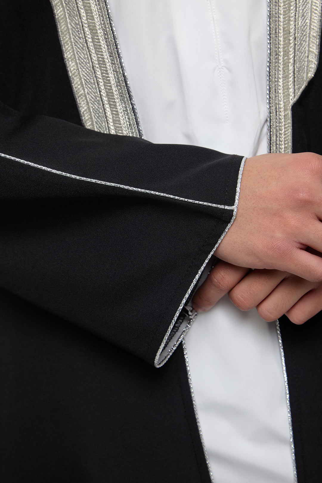 Black & Silver Heavy Kuwaiti Bisht - CAVE