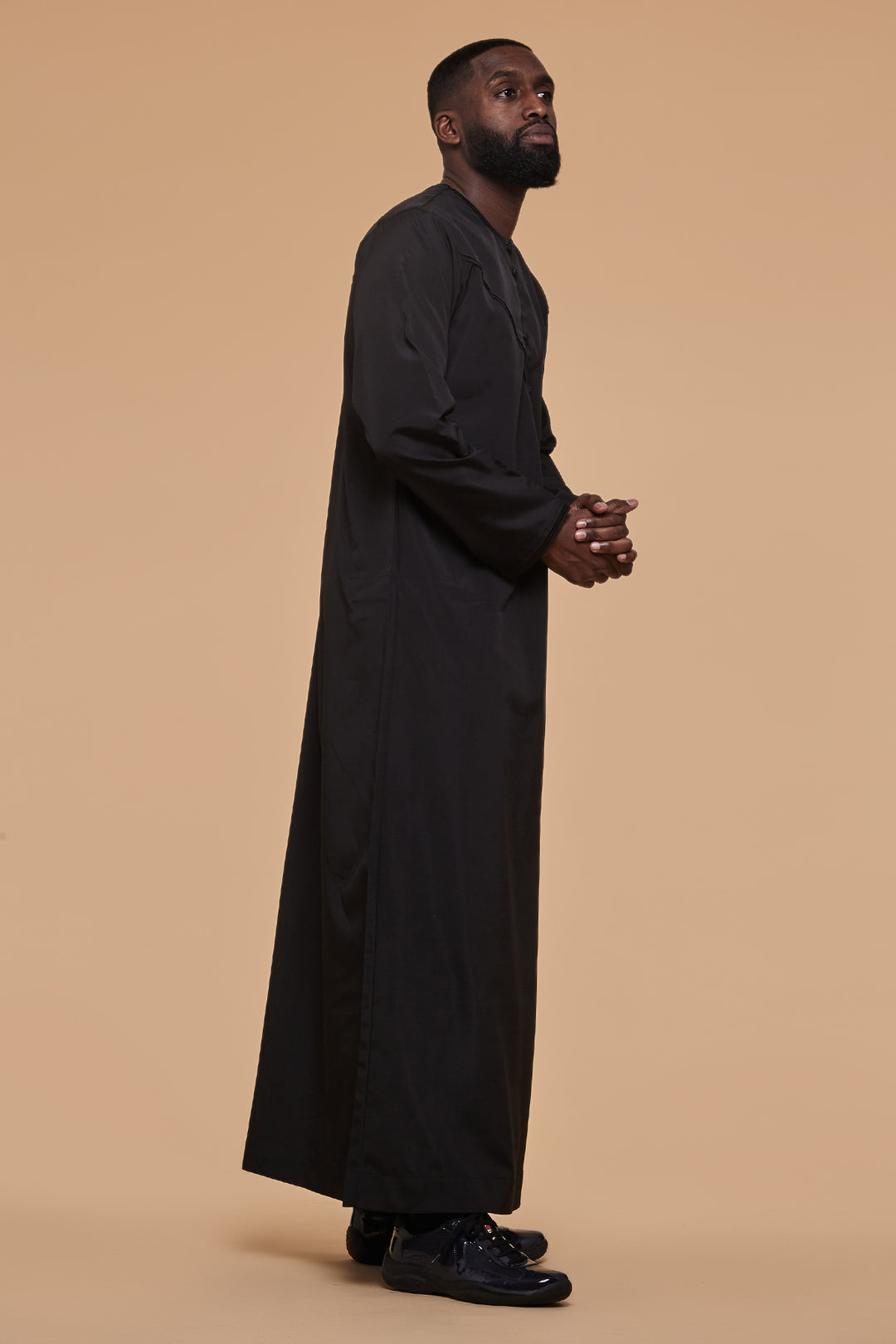 All Black Emirati Thobe - CAVE