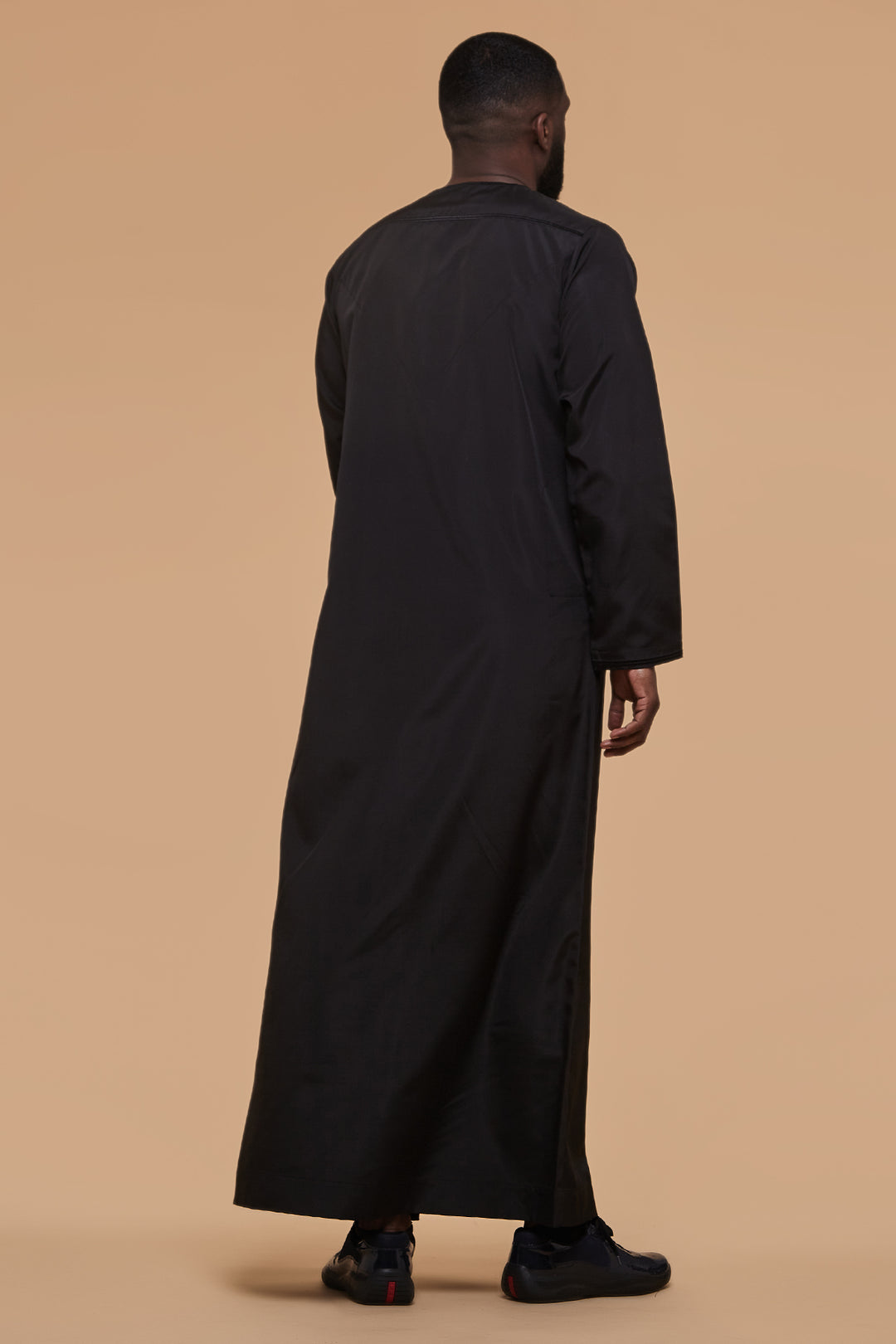 All Black Emirati Thobe - CAVE