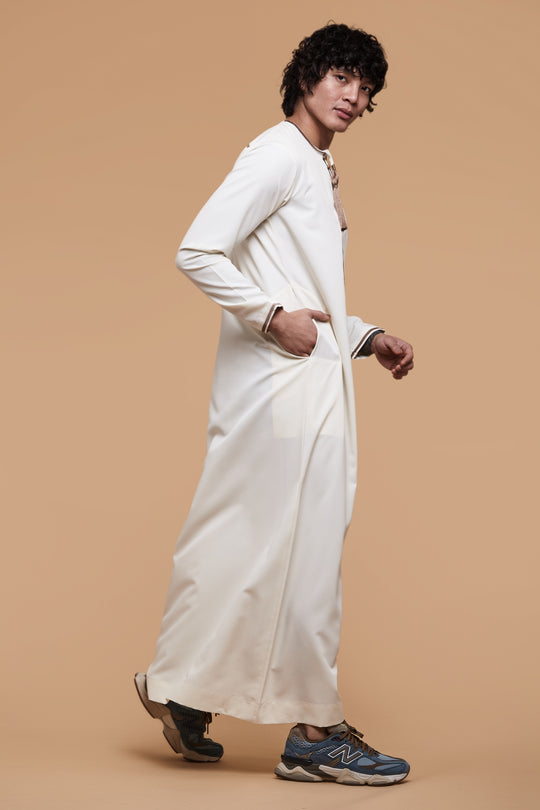 Eggshell Cream & Caramel Brown Omani Thobe - CAVE