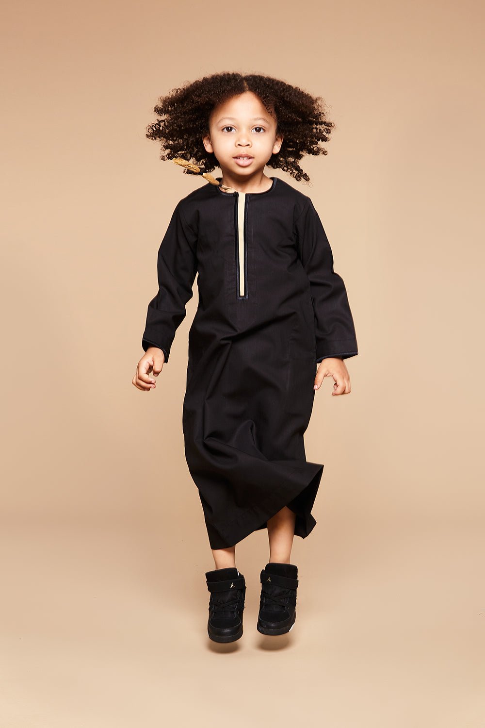 Black & Gold Omani Kids Thobe - CAVE