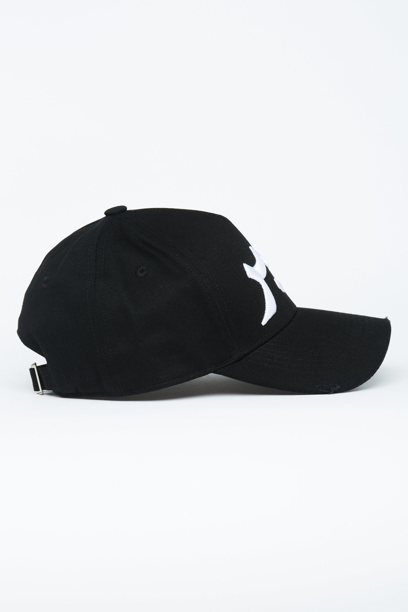 Black & White Patience Arabic Cap - CAVE