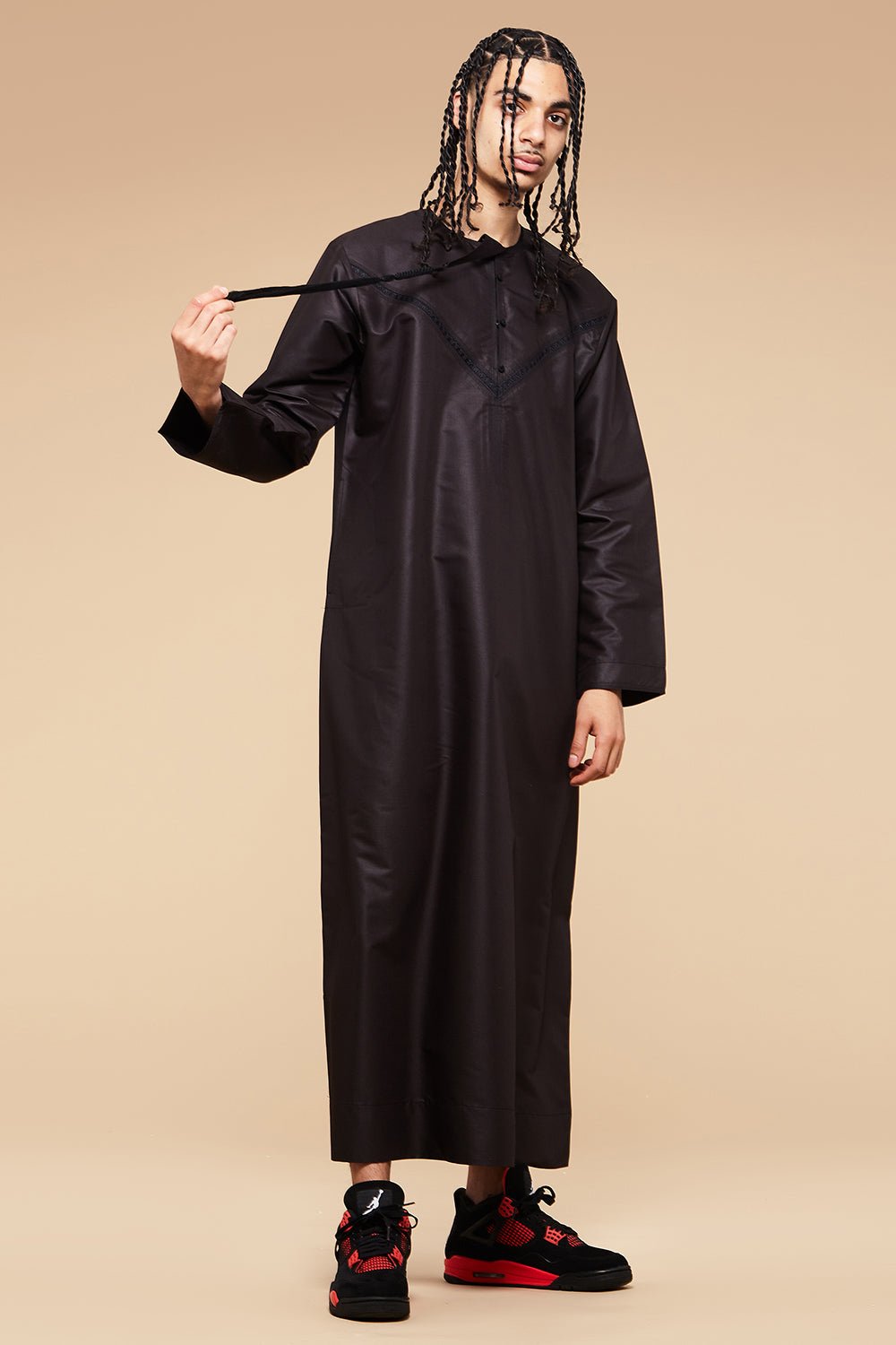 Ink Black Emirati Omani Thobe - CAVE