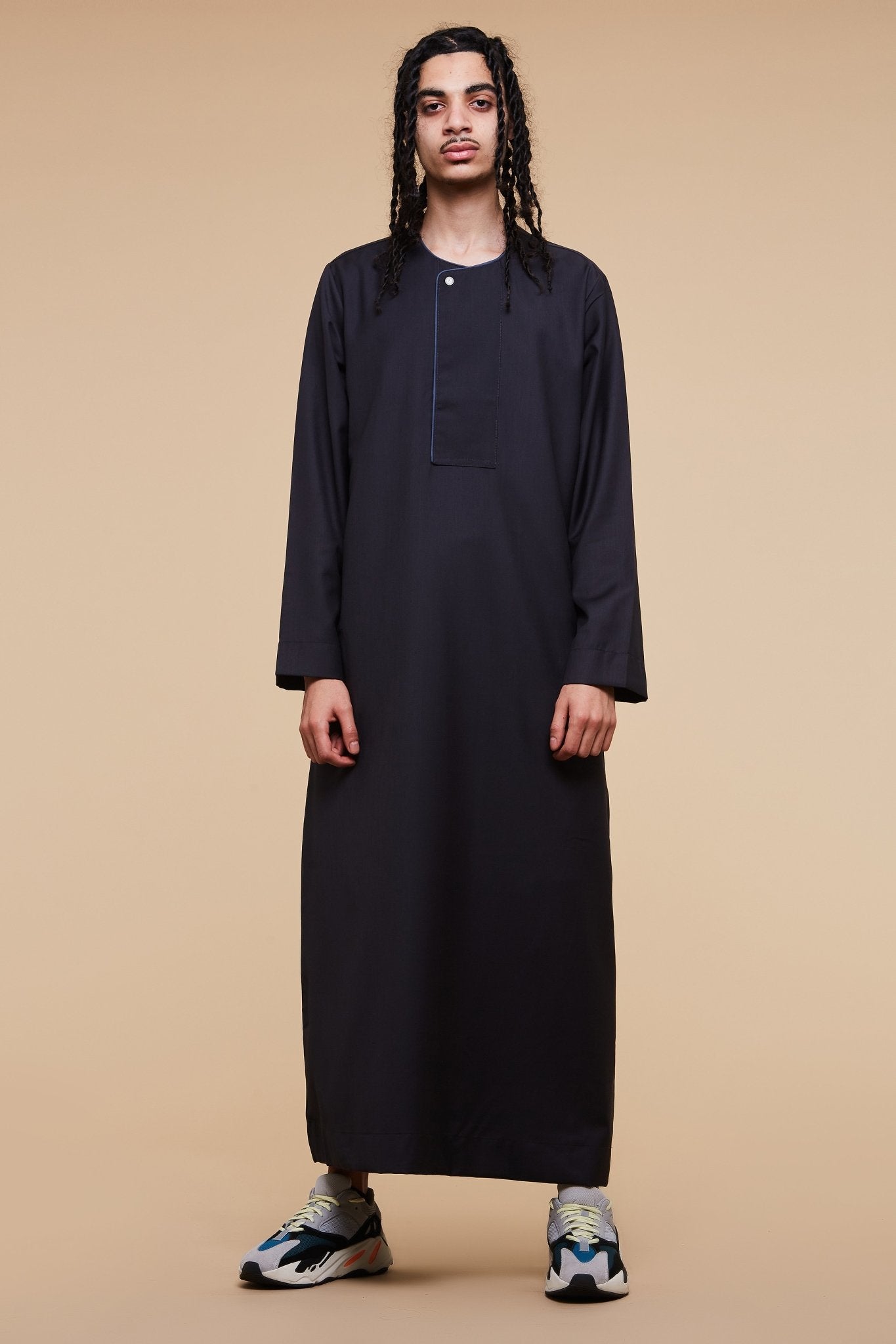 Midnight Navy Piping Omani Thobe - CAVE