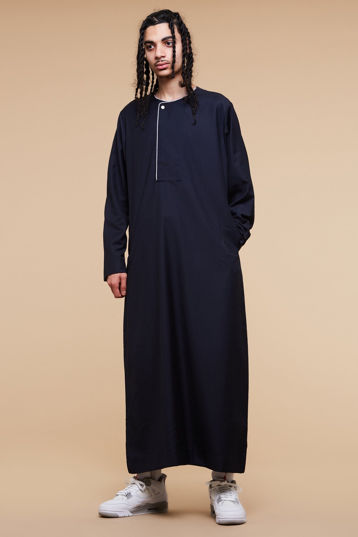 Navy & Grey Piping Omani Thobe - CAVE