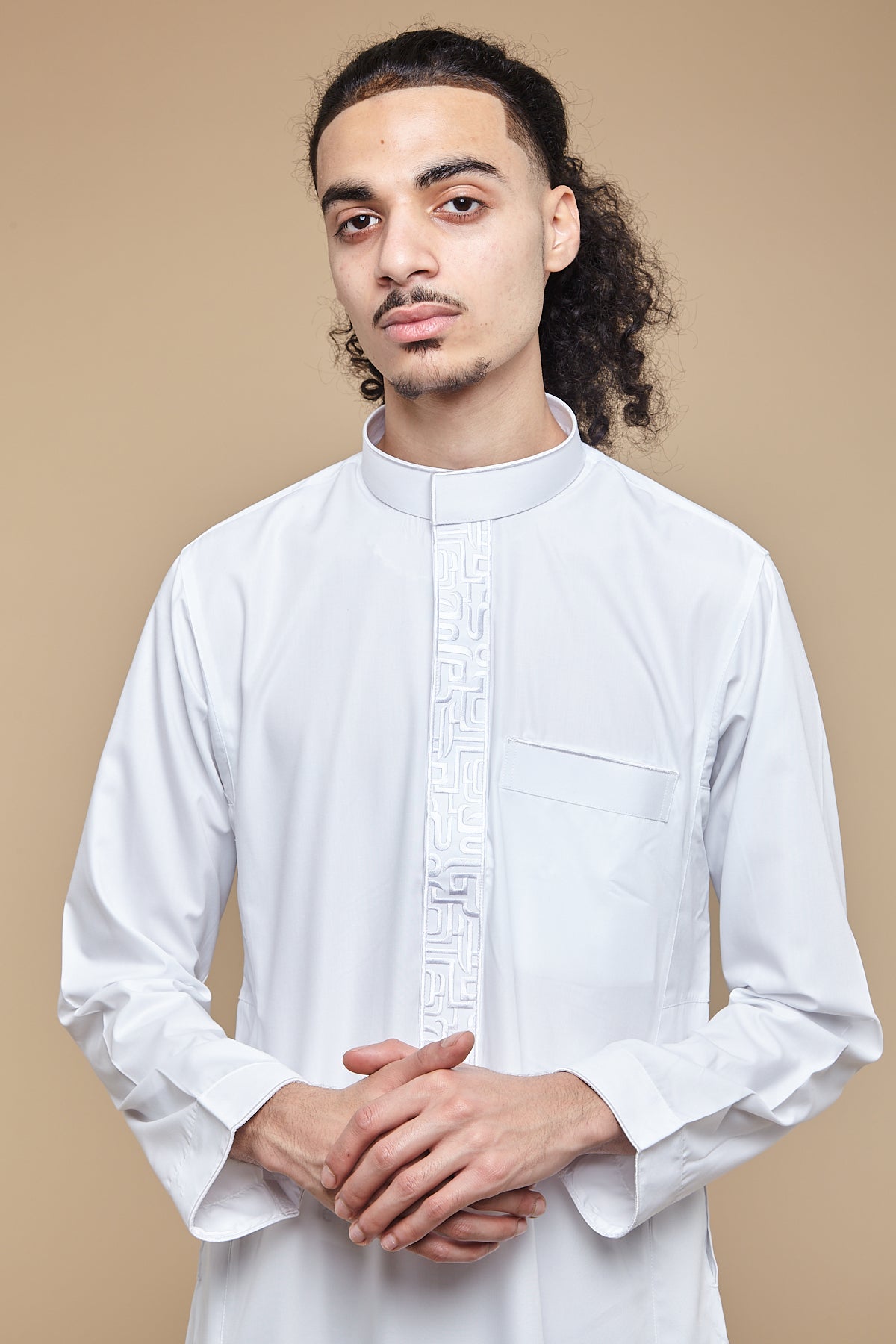 White Arabesque Collar Thobe - CAVE