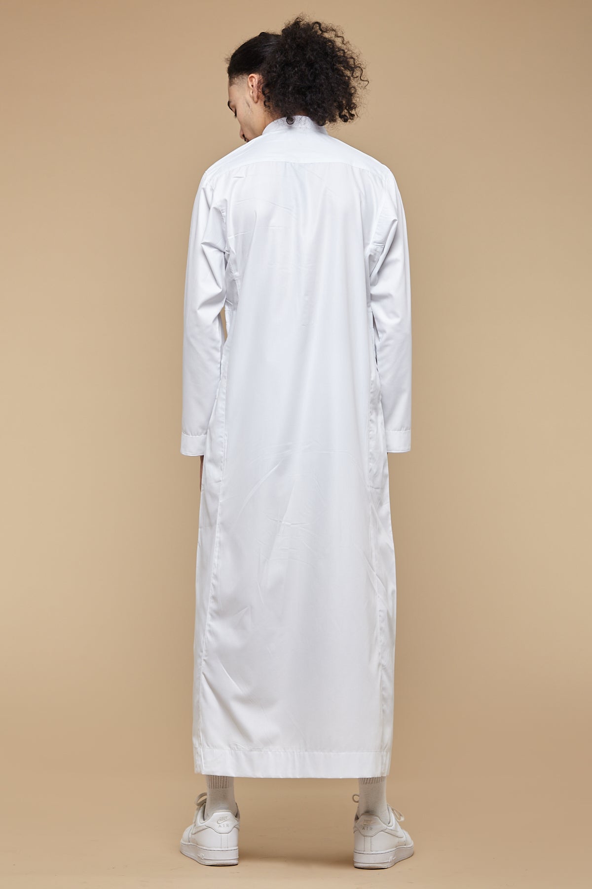 White Arabesque Collar Thobe - CAVE